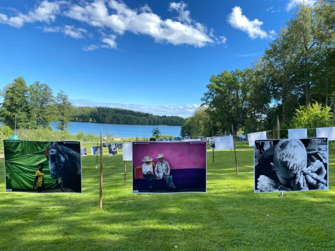 Wohlsin kartanopuutarhaan kansainvälinen valokuvanäyttely 29.8.–14.9.2025